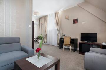 Фотографии Отель Hotel Pod Kasztanami г. Люблин (Польша) №1 Фото Отель Hotel Pod Kasztanami г. Люблин 1