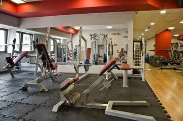 Фото номера Стандартный двухместный номер с 2 отдельными кроватями Отель Hotel Forum Fitness Spa &amp; Wellness г. Люблин 14
