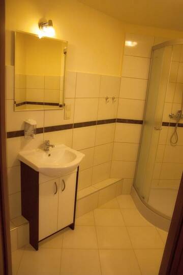 Фото номера Cемейный номер с собственной ванной комнатой Хостелы Hostel Orla г. Люблин 3