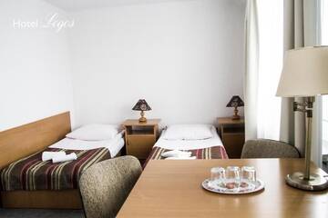 Фото номера Двухместный номер с 2 отдельными кроватями Отель Hotel Logos г. Люблин 10