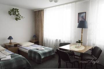 Фото номера Трехместный номер Отель Hotel Logos г. Люблин 9
