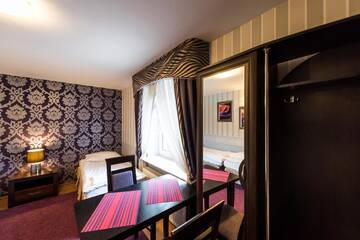 Фото номера Трехместный номер Отель Hotel Pałac Akropol г. Люблин 3