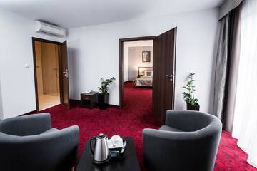 Фото номера Апартаменты с 2 спальнями и террасой Отель Hotel Focus Centrum Konferencyjne г. Люблин 2