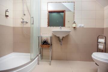 Фото номера Номер-студио Делюкс с кроватью размера &quot;king-size&quot; Отель Hotel Trzy Róże г. Люблин 9