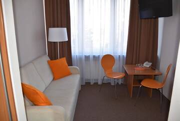 Фото номера Трехместный номер эконом-класса Отель Hotel PZMot г. Люблин 10