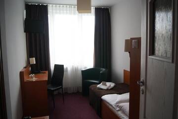 Фото номера Одноместный номер эконом-класса Отель Hotel PZMot г. Люблин 3