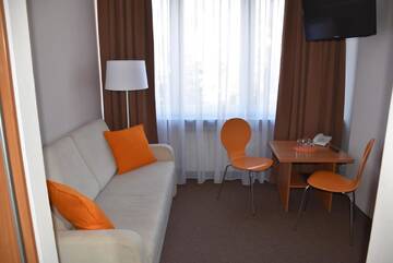 Фото номера Трехместный номер эконом-класса Отель Hotel PZMot г. Люблин 7