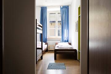 Фото номера Четырехместный номер с общей ванной комнатой Хостелы Folk Hostel г. Люблин 4
