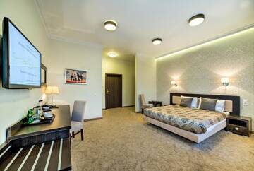 Фото номера Двухместный номер с 1 кроватью Отель Hotel Luxor г. Люблин 4
