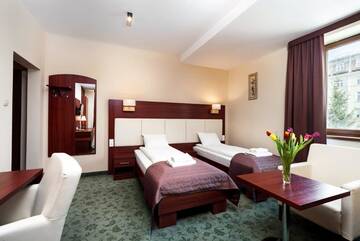 Фото номера Двухместный номер с 2 отдельными кроватями Отель Hotel Młyn г. Люблин 5