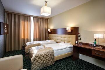 Фото номера Двухместный номер с 1 кроватью Отель Hotel Royal Botanic г. Люблин 3