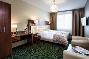 Фото номера Стандартный номер с кроватью размера &quot;king-size&quot; Отель Hotel Royal Botanic г. Люблин 2