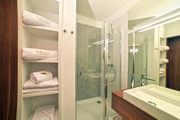 Фото номера Двухместный номер с 1 кроватью Отель In Between Hotel by Vanilla Group г. Люблин 2