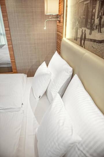 Фото номера Классический двухместный номер с 1 кроватью Отель Hotel Wieniawski г. Люблин 6