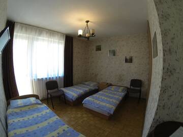 Фото номера Трехместный номер с общей ванной комнатой Хостелы Hostel Słodki Sen г. Люблин 3