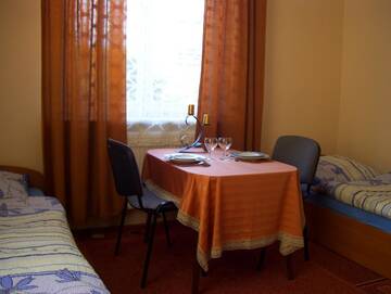 Фото номера Трехместный номер с общей ванной комнатой Хостелы Hostel Słodki Sen г. Люблин 2