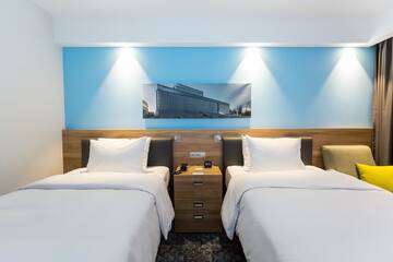 Фото номера Двухместный номер с 2 отдельными кроватями Отель Hampton By Hilton Lublin г. Люблин 4