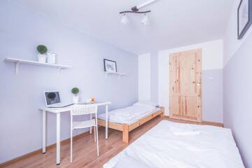 Фото номера Небольшой двухместный номер с 1 кроватью Хостелы Kujawska Rooms г. Люблин 7