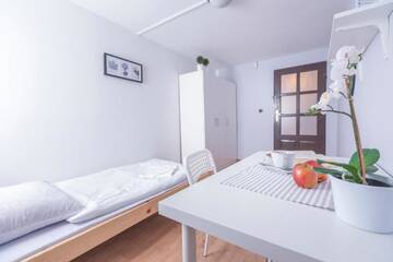 Фото номера Небольшой двухместный номер с 1 кроватью Хостелы Kujawska Rooms г. Люблин 5