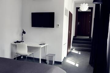 Фото номера Двухместный номер с 2 отдельными кроватями Отель Hotel Grodzka 20 г. Люблин 4