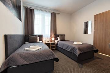 Фото номера Стандартный двухместный номер с 2 отдельными кроватями Отель HOTEL LUBLIN г. Люблин 3