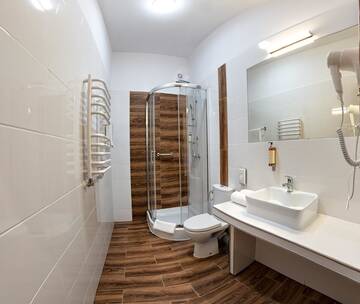 Фото номера Трехместный номер «Комфорт» Отель HOTEL LUBLIN г. Люблин 3