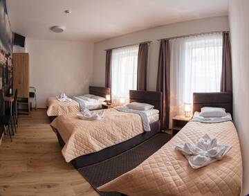 Фото номера Трехместный номер «Комфорт» Отель HOTEL LUBLIN г. Люблин 4