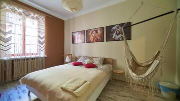 Фото Отели типа «постель и завтрак» Sztukmistrz Magician Art Rooms г. Люблин 2