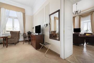 Фото номера Улучшенный люкс Отель IBB Grand Hotel Lublinianka г. Люблин 4